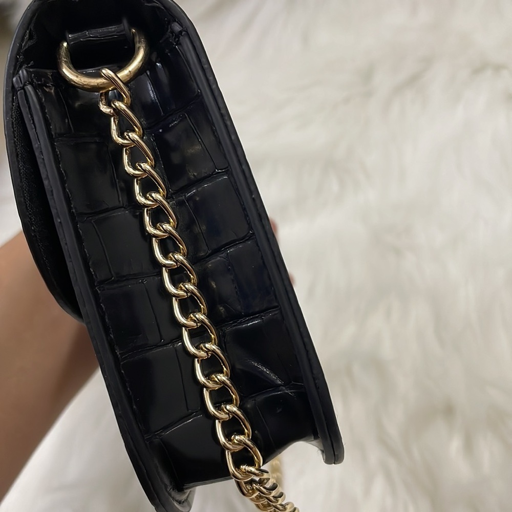Accessorize London women's Faux Leather
Black Mini Sling Bag | NWT - Picture 10 of 17